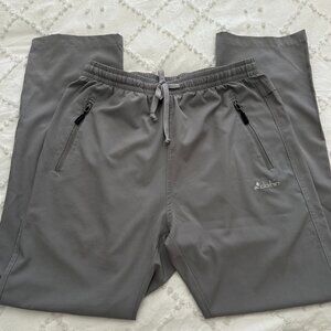 Clothin Men’s Gray Hiking/Outdoor Pants Stretch, Zipper Pockets Size M/30L